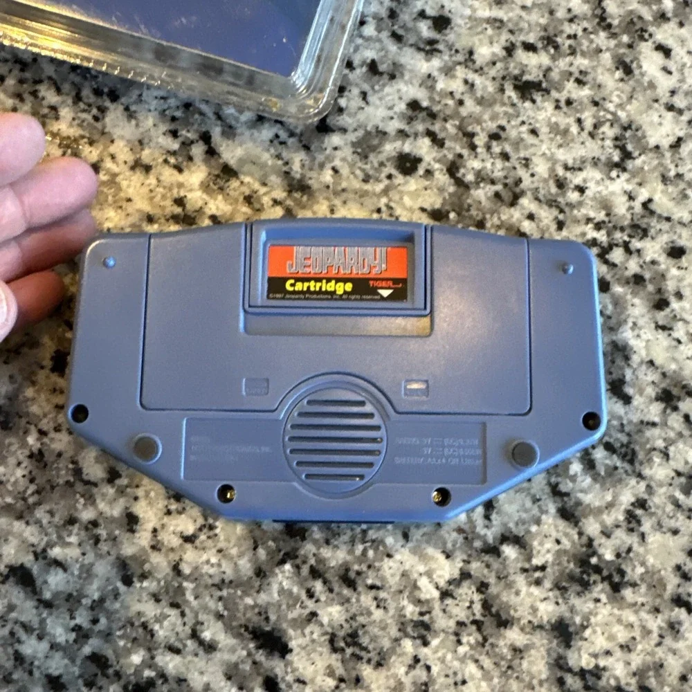 Vintage 1995 Jeopardy Tiger Electronics Handheld Electronic LCD‎ Game Preowned